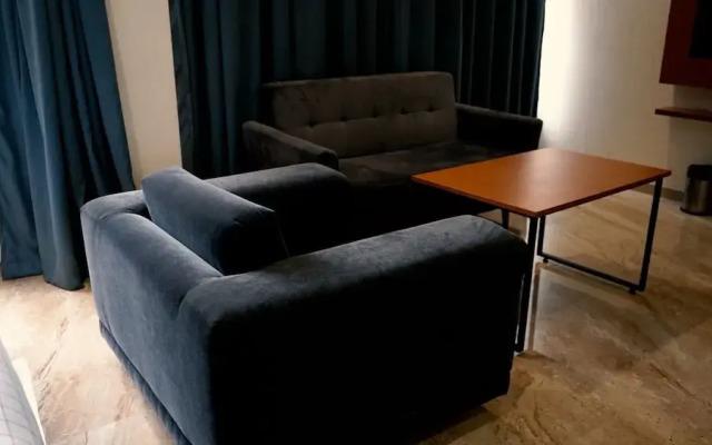 Hotel Radhika