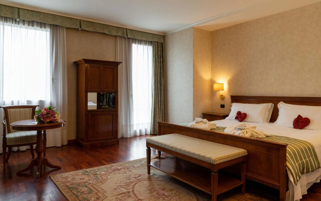 Hotel Roxy Plaza