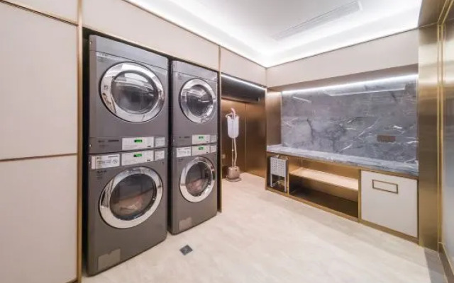 HanTing Hotel (Xiaogan Xiaochang Cultural and Sports Center)