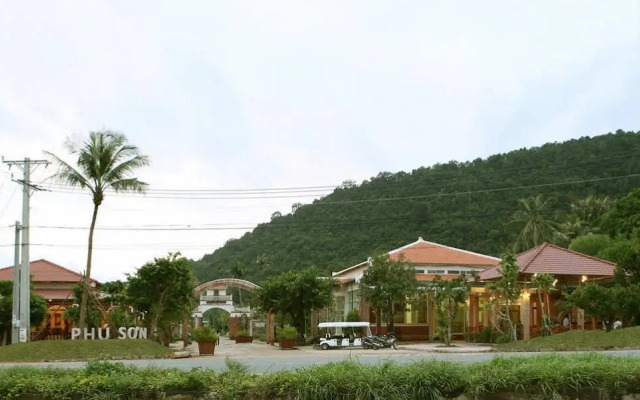 Phu Son Village Resort