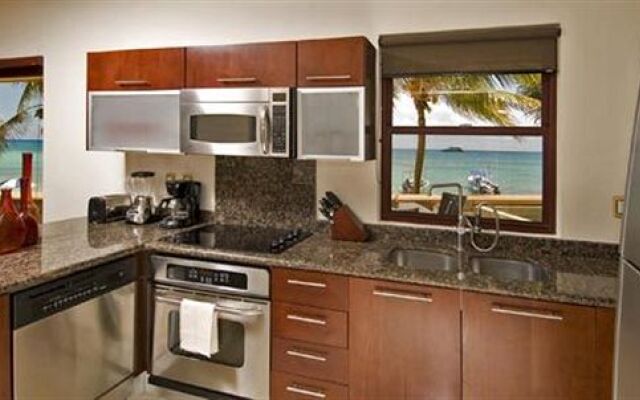 Encanto El Faro Luxury Ocean Front Condo Hotel