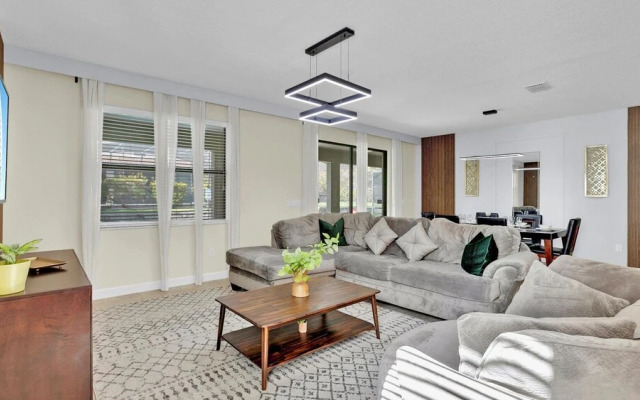 1434 Rolling Fairway dr