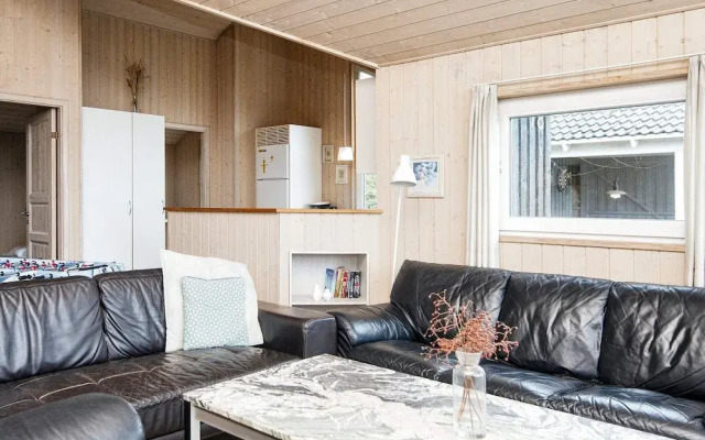 6 Person Holiday Home in Harboore-by Traum