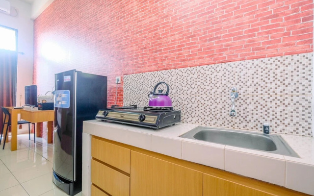 Cozy and Simple Studio at Dave Apartment