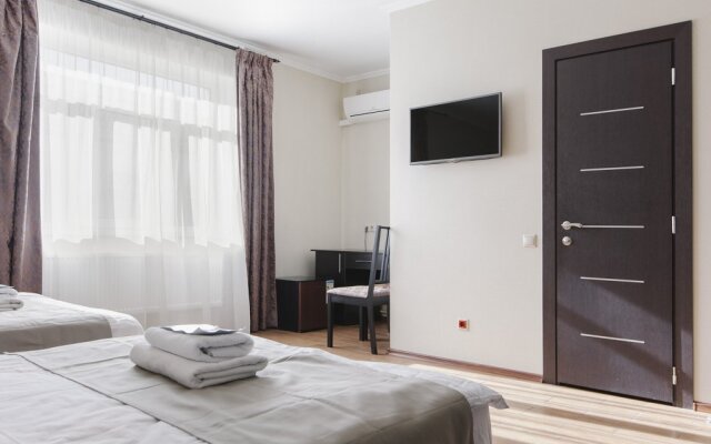 Roomp Hitrovka Guest House