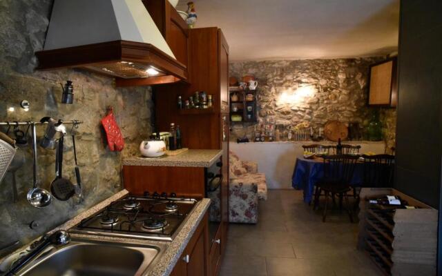 Stone House in Majella Park