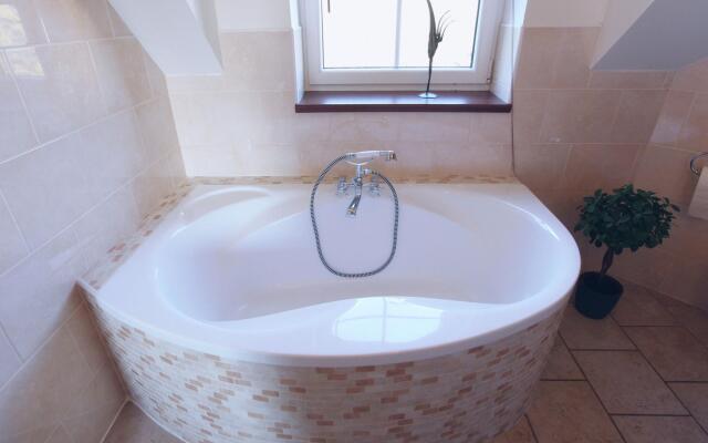 Luxurious Villa in Bozanov With Sauna