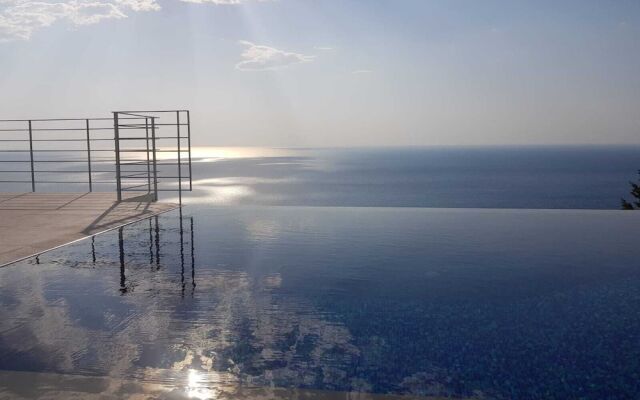 Okeanos Luxury Villas - Resort