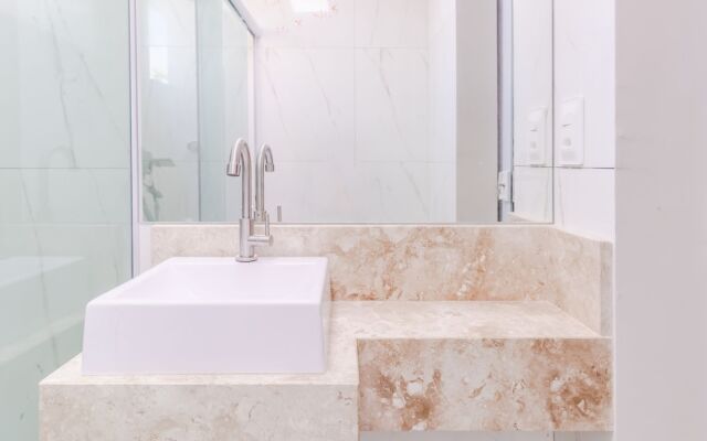 GB60 Excellent House 4 Suites