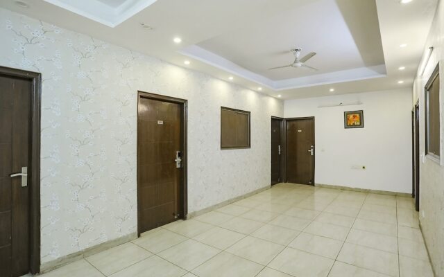 FabHotel Comfirt Inn