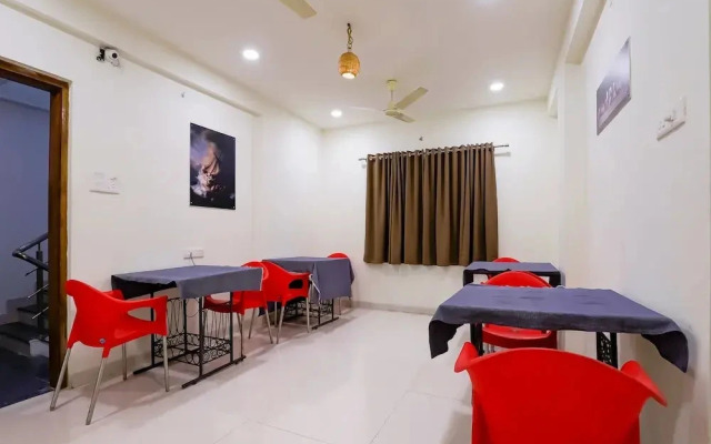 Restr Inn Manish Nagar