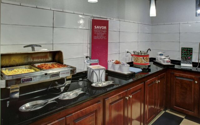 Hampton Inn & Suites Lake Mary At Colonial Townpark