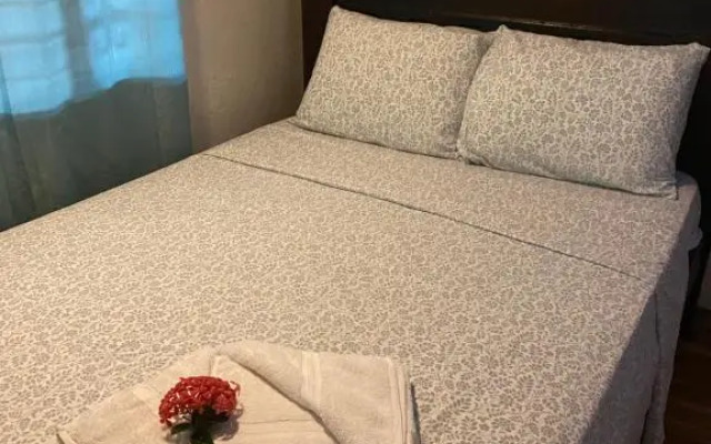 Mauras Tropical Mini Hostel