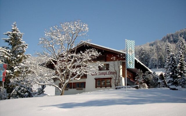 Hotel & Chalets Lampllehen