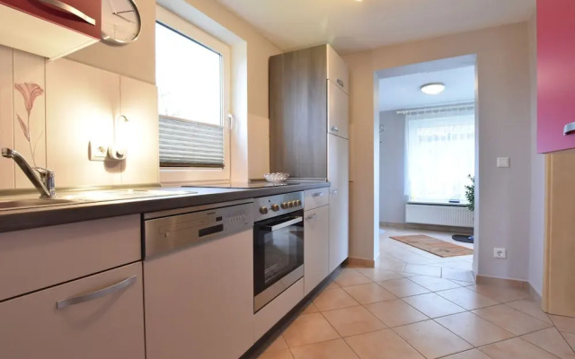 Cozy Holiday Home in Hohenkirchen near Baltic Sea