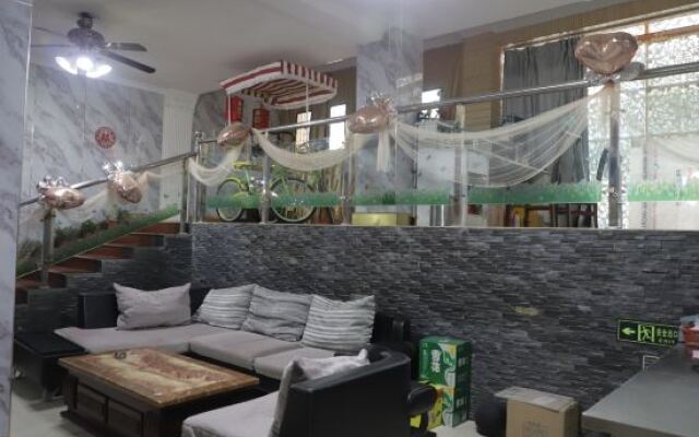 Wuwei Legend Holiday Hotel