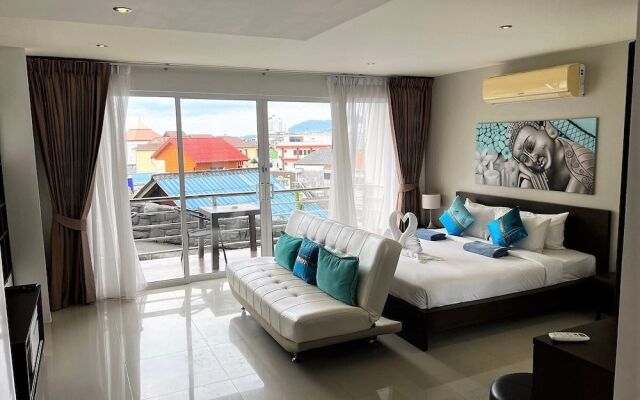 Ocean View Treasure by Lofty