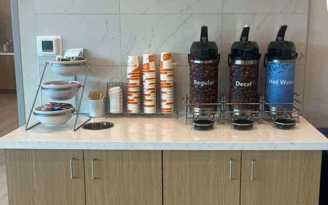 Comfort Inn & Suites Madison East Interstate I-90