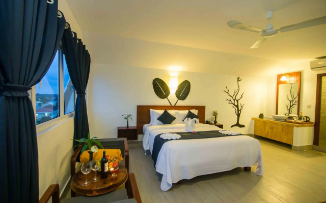 V Hotel and Apartment