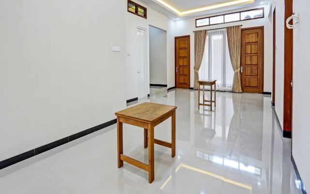 OYO Ipeda Family Residence 2