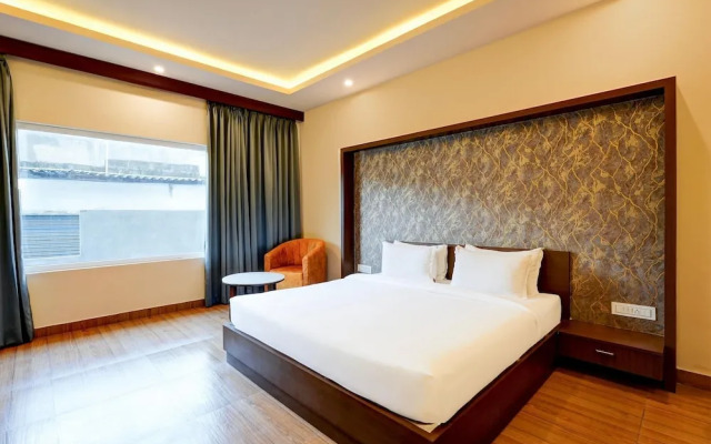 Premium Stays Near Phoenix Mall