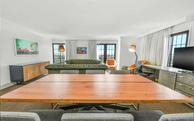 DoubleTree by Hilton Austin