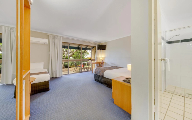 Gladstone Palms Motor Inn – Guest Rooms – West Gladstone