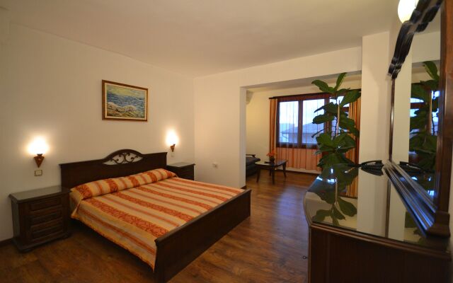 Hotel More