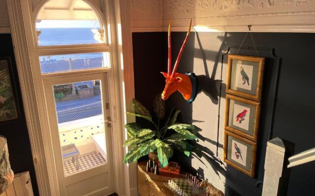 The Regency Studio - Stunning Seaview