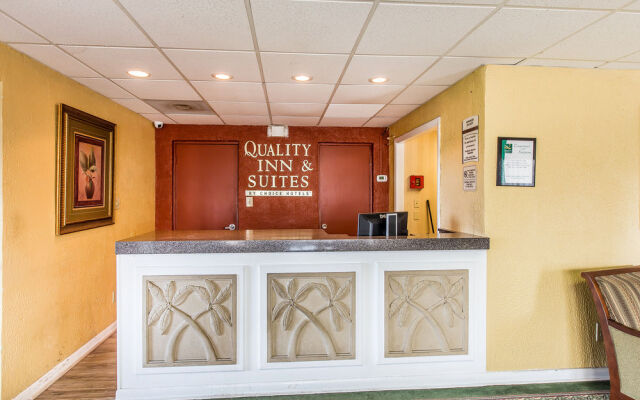 QUALITY INN &amp; SUITES