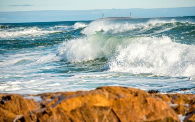 Atlantis Oceanfront Inn