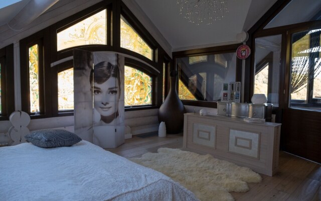 Red Rock Hotel