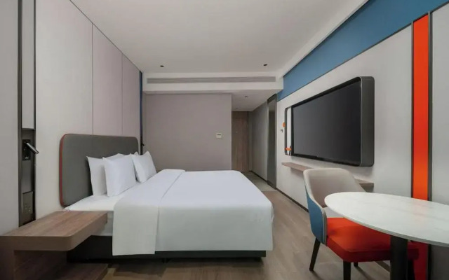 Holiday Inn Express Zhengzhou Garden Road by IHG