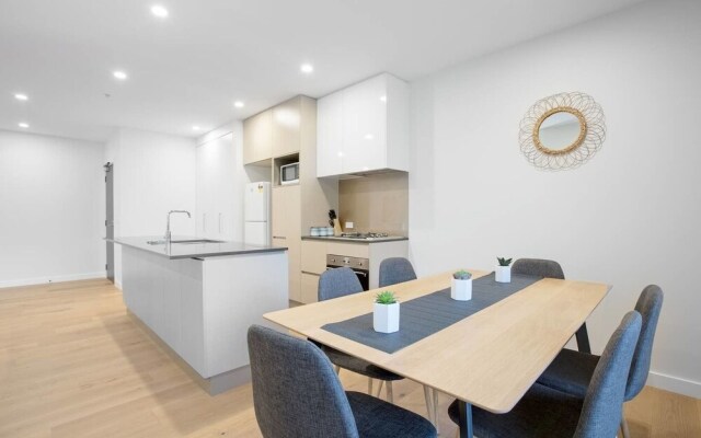 Trendy 2 Bedroom In Ringwood/Eastland With Parking