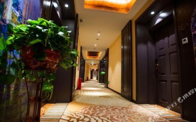 Honglilai Xixili Theme Hotel (Leshan High Speed Railway Station)