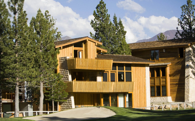 Obsidian Residence Club