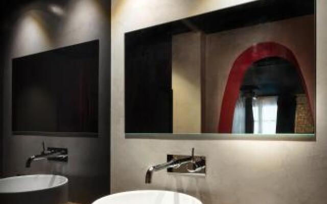 Zrooms Suites