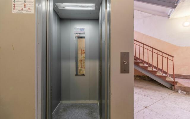 DeRent Aparts (ДеРент Апартс) на улице Караванная 3/35