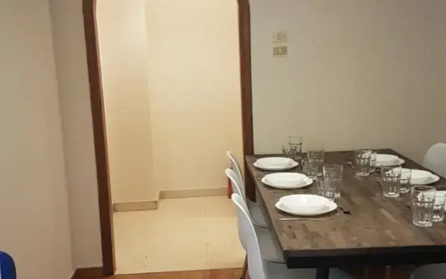 Begonia-Athens Center, 6 BD, 2,5 BATH
