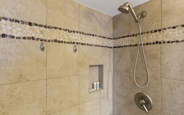 110 Kaanapali Shores Place, #405