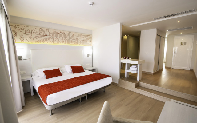 Aequora Lanzarote Suites