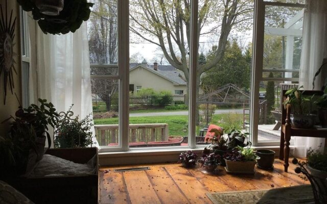 Dionna's Bed & Breakfast