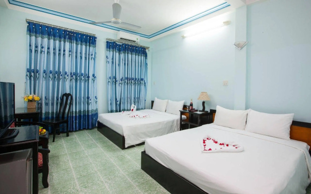 Golden Dragon Hotel - Rong Vang