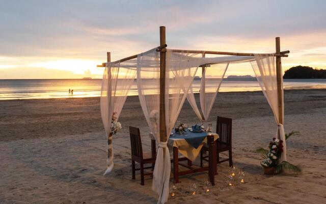 Royal Lanta Resort & Spa