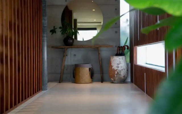 Gamay 3-bedroom Villa With Beach Access