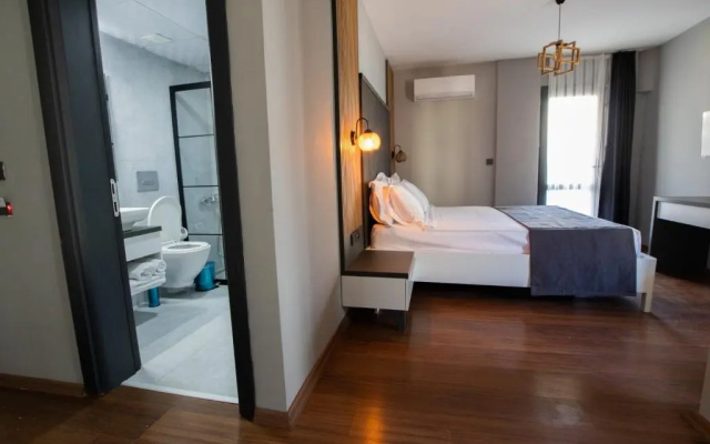 Rodis Hotel