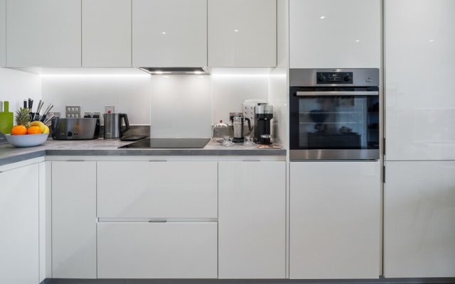 Impeccable Flat Near Canary Wharf and the City