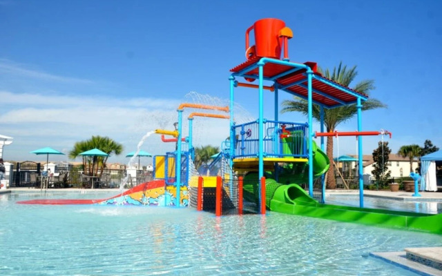 Windsor at Westside 8800