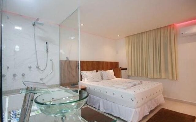 Delirius Motel - Adults Only