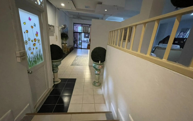 OYO 75486 Anna Residence Jomtien